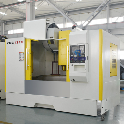 Máy phay CNC kim loại VMC Các nhà sản xuất Trung tâm gia công đứng VMC1370