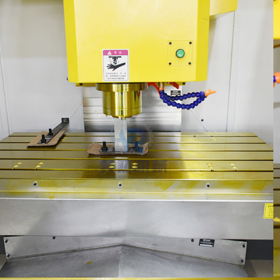 Vmc1370 Máy phay đứng CNC 3 trục VMC