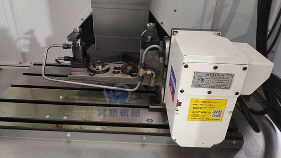 Trung tâm gia công thép đứng CNC Máy phay CNC kim loại VMC850
