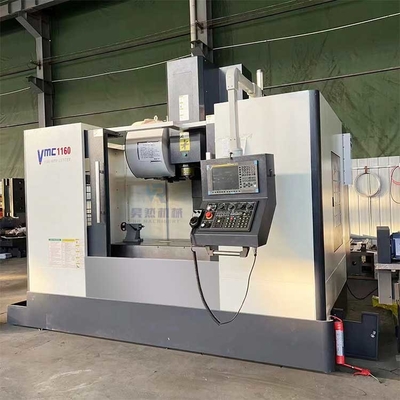 Máy xay CNC Vmc1160 CNC Trung tâm gia công dọc với Bt40 Spindle