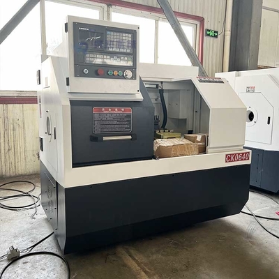 CK0640 Máy cắt máy quay CNC Máy quay thẳng đứng